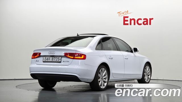 Audi A4 2.0 TDI dynamic B8 2013 — фото 2