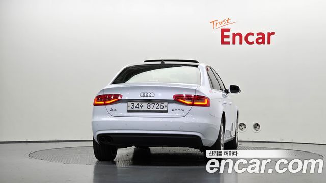 Audi A4 2.0 TDI dynamic B8 2013 — фото 4