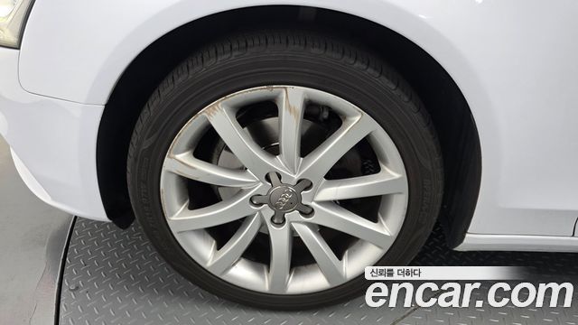 Audi A4 2.0 TDI dynamic B8 2013 — фото 5