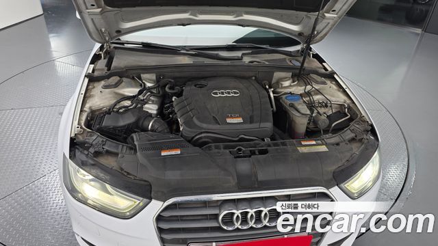 Audi A4 2.0 TDI dynamic B8 2013 — фото 6