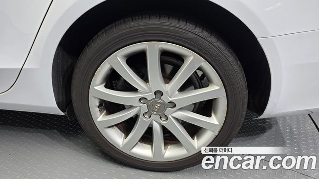 Audi A4 2.0 TDI dynamic B8 2013 — фото 21