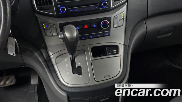 Hyundai Grand Starex 5-Seater VAN Modern 2016 — фото 9