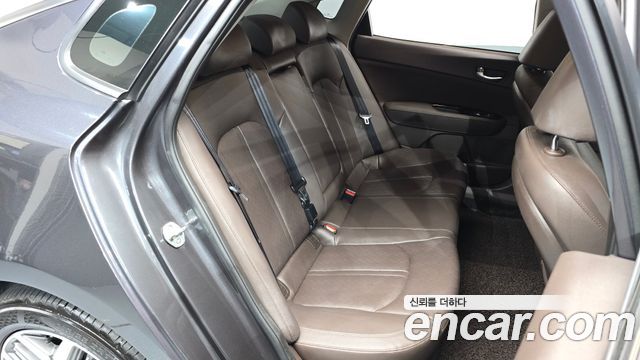 Kia K5 Hybrid (II) Noblesse 2019 — фото 12