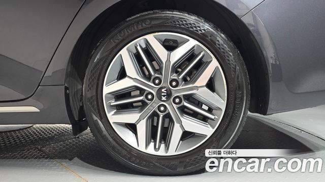 Kia K5 Hybrid (II) Noblesse 2019 — фото 21
