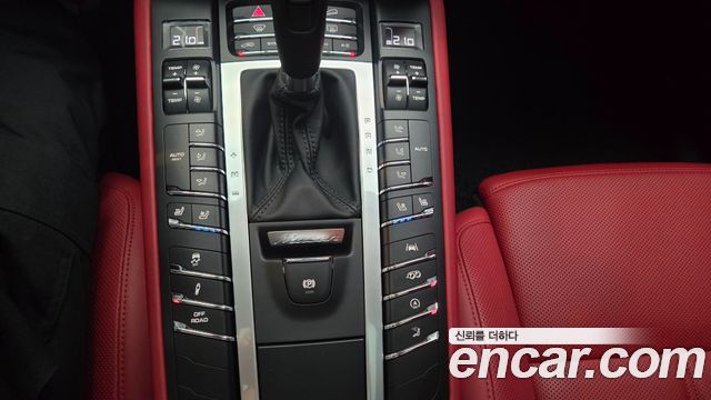 Porsche Macan 2.9 GTS 95B 2021 — фото 23