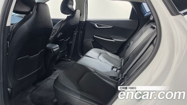 Kia EV6 Long Range Air 2023 — фото 11