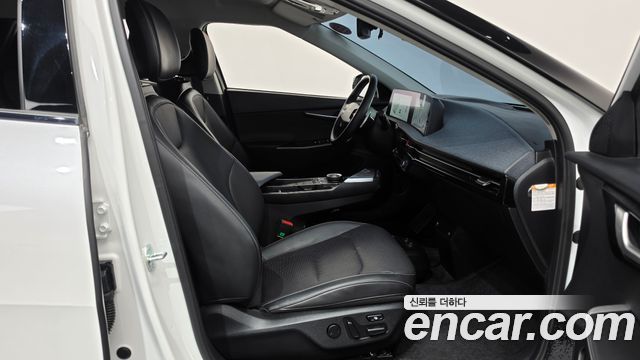 Kia EV6 Long Range Air 2023 — фото 26