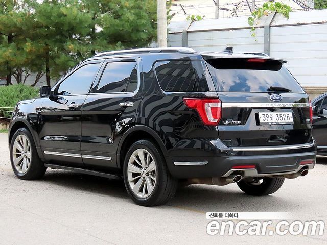 Ford Explorer 2.3 Limited 4WD 5th 2019 — фото 3