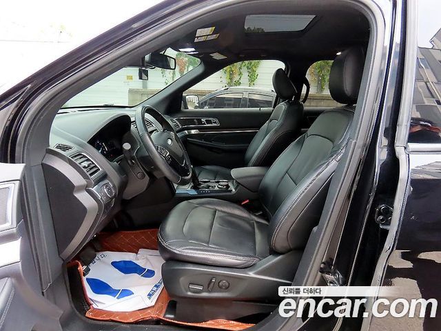 Ford Explorer 2.3 Limited 4WD 5th 2019 — фото 5
