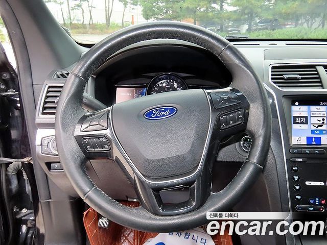 Ford Explorer 2.3 Limited 4WD 5th 2019 — фото 8