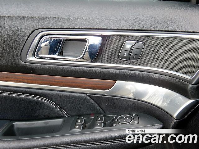 Ford Explorer 2.3 Limited 4WD 5th 2019 — фото 15