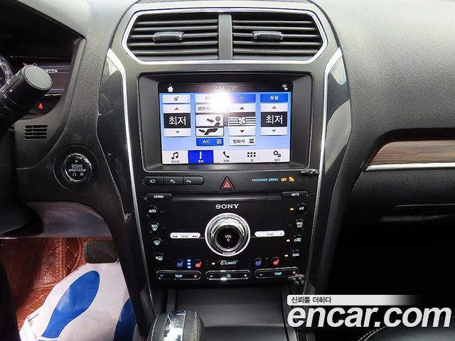 Ford Explorer 2.3 Limited 4WD 5th 2019 — фото 16