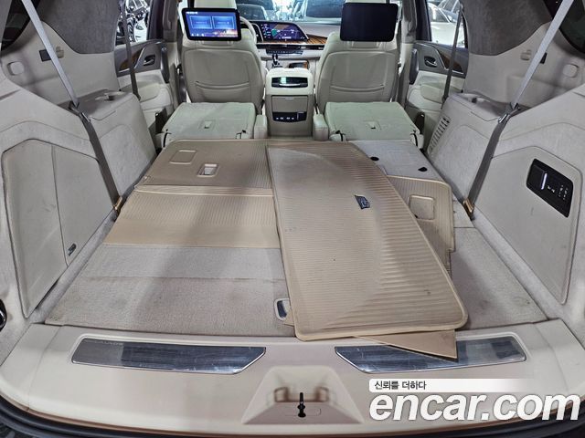 Cadillac Escalade (V) 6.2 Sports Platinum 2022 — фото 4