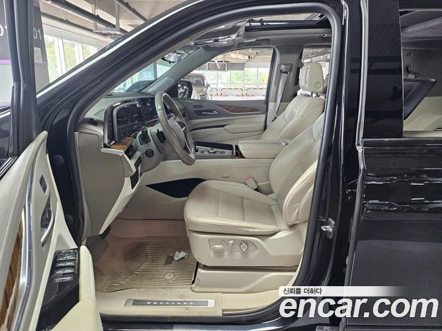 Cadillac Escalade (V) 6.2 Sports Platinum 2022 — фото 17