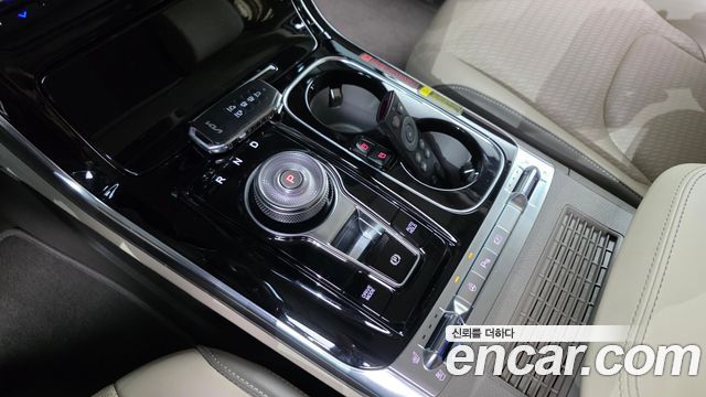 Kia Carnival (IV) Gasoline 4-Seater Hi-Limousine Signature 2022 — фото 9