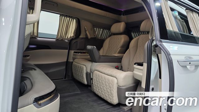 Kia Carnival (IV) Gasoline 4-Seater Hi-Limousine Signature 2022 — фото 11