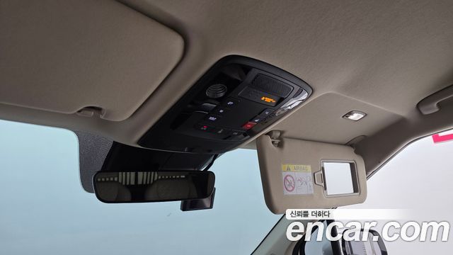 Kia Carnival (IV) Gasoline 4-Seater Hi-Limousine Signature 2022 — фото 31