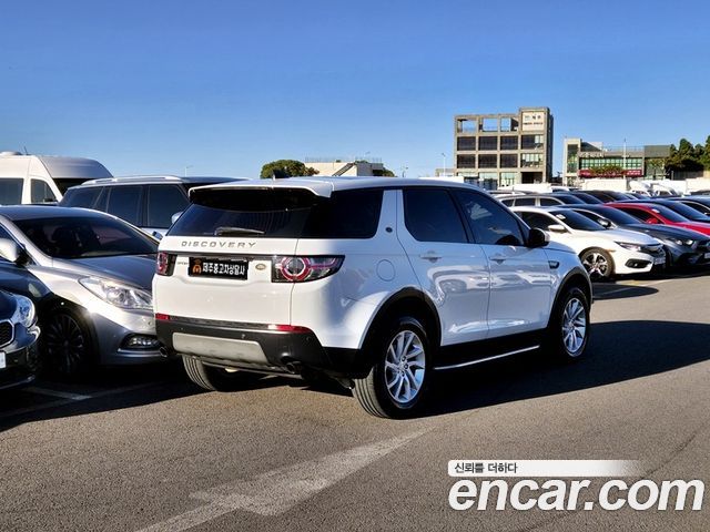 Land Rover Discovery Sport 2.0 TD4 SE 2018 — фото 4
