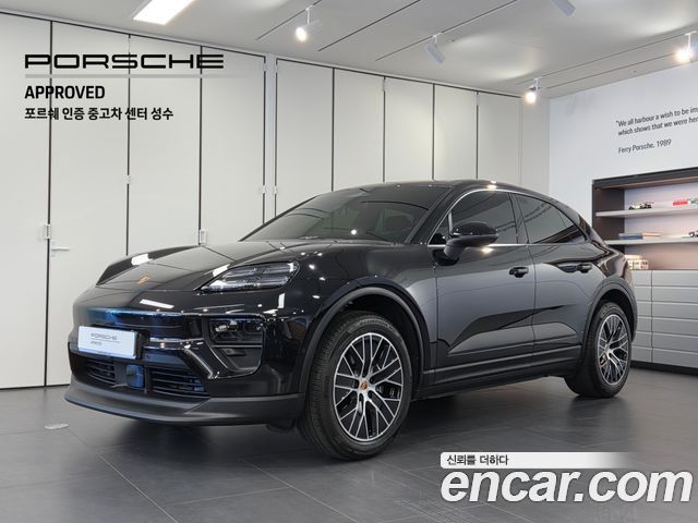 Porsche Macan EV Base 4