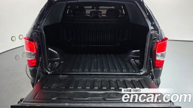 KG Mobility (SsangYong) Rexton Sports Diesel 2.2 2WD Prestige 2018 — фото 20