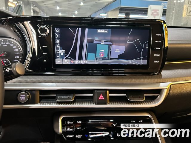 Kia K5 Hybrid (III) Trendy 2023 — фото 15