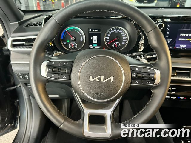 Kia K5 Hybrid (III) Trendy 2023 — фото 16