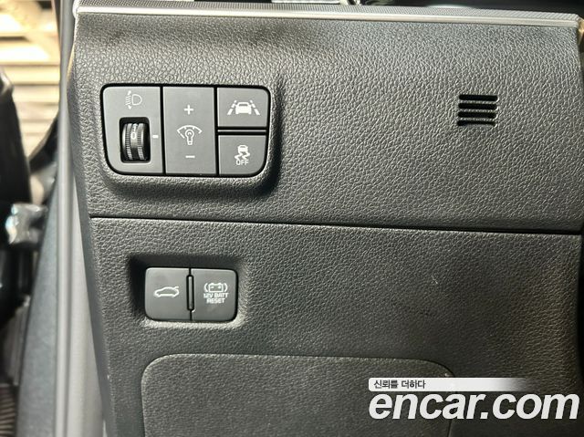 Kia K5 Hybrid (III) Trendy 2023 — фото 18