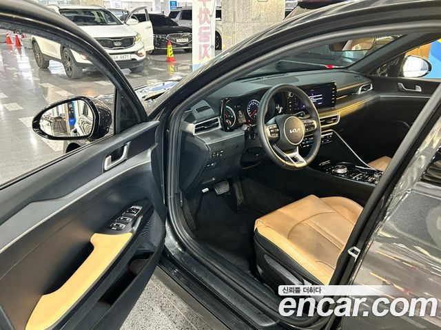 Kia K5 Hybrid (III) Trendy 2023 — фото 20