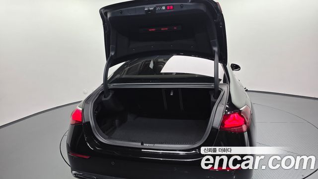 Mercedes-Benz E-Class (W214) E200 Avantgarde 2024 — фото 40