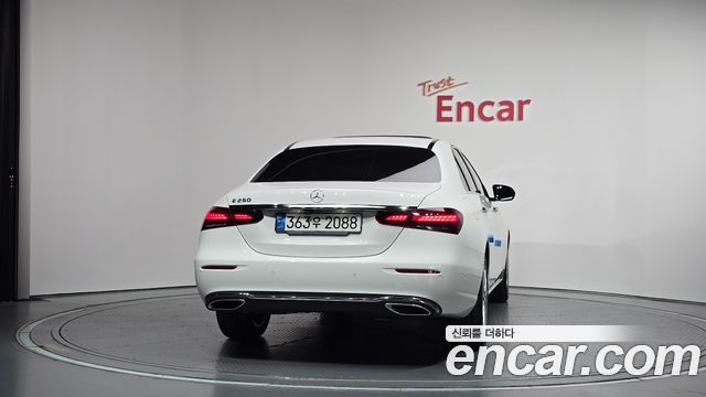 Mercedes-Benz E-Class (W213) E250 Exclusive 2022 — фото 4