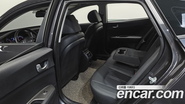 Kia K5 (II) 2.0 Prestige 2020 — фото 16