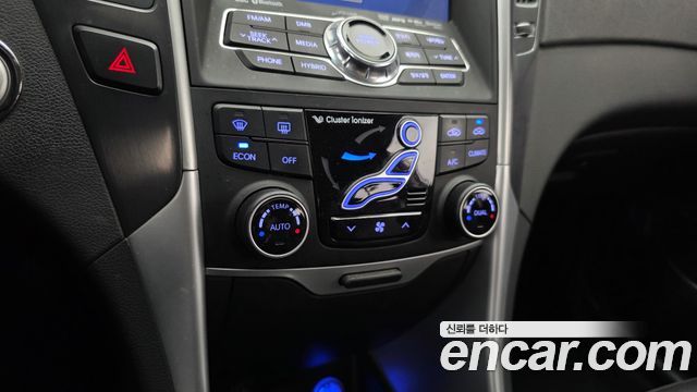 Hyundai Sonata Hybrid 2.0 Royal 2012 — фото 16