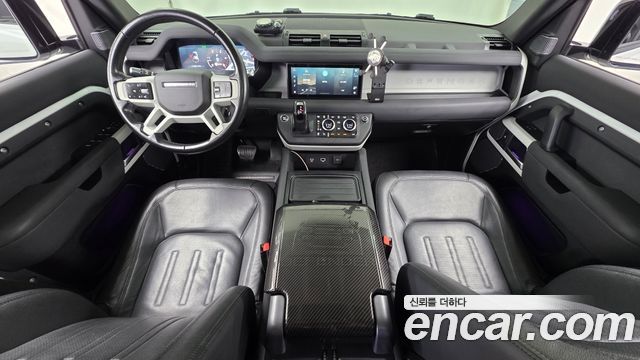 Land Rover Defender (L663) 110 D250 SE 2022 — фото 7