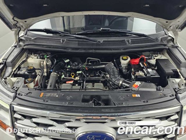 Ford Explorer 2.3 Limited 4WD 5th 2019 — фото 6