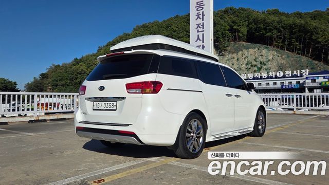 Kia Carnival 9-seater Noblesse 2017 — фото 8