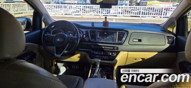Kia Carnival 9-seater Noblesse 2017 — фото 15