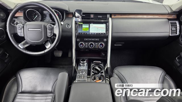 Land Rover Discovery 5 3.0 TD6 HSE Luxury 2017 — фото 7