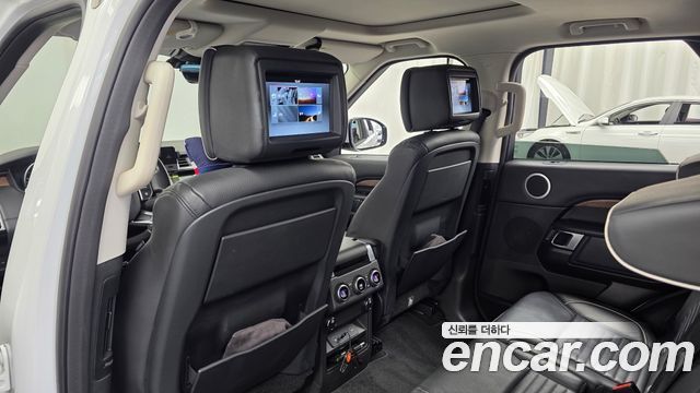 Land Rover Discovery 5 3.0 TD6 HSE Luxury 2017 — фото 17