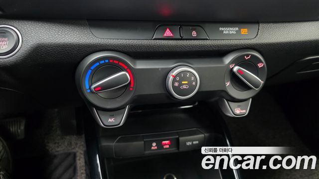 Kia Stonic 1.4 Trendy 2019 — фото 17