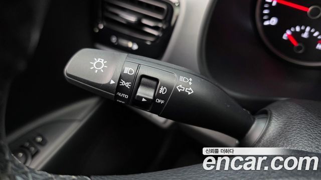 Kia Stonic 1.4 Trendy 2019 — фото 19