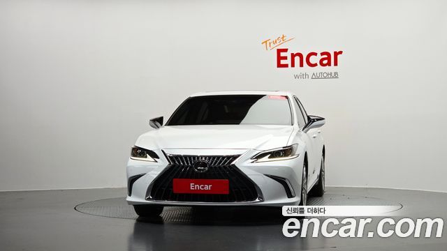 Lexus ES300h (VII) Luxury Plus 2023 — фото 3