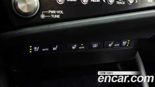 Lexus ES300h (VII) Luxury Plus 2023 — фото 17