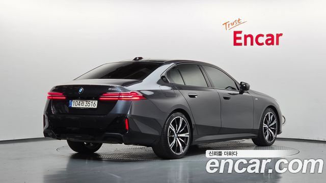 BMW 5 Series (G60) 530i xDrive M Sport 2024 — фото 2