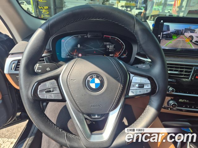 BMW 5 Series (G30) 520i Luxury 2023 — фото 6