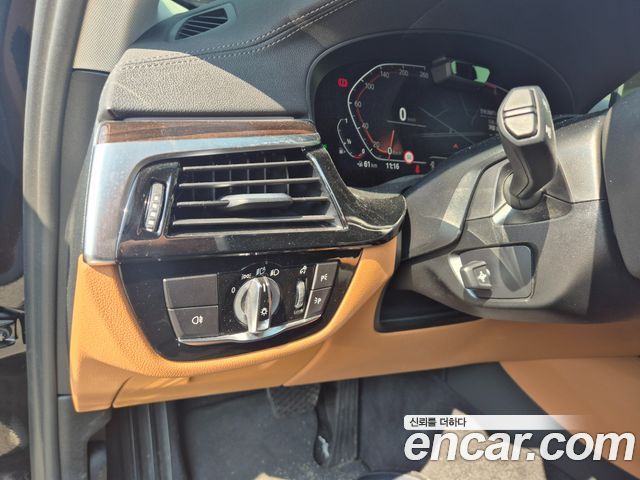 BMW 5 Series (G30) 520i Luxury 2023 — фото 17
