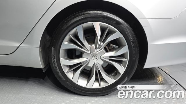 Hyundai Sonata (LF) 2.0 Smart Special 2016 — фото 21