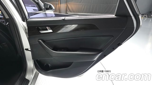 Hyundai Sonata (LF) 2.0 Smart Special 2016 — фото 25