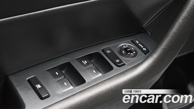 Hyundai Sonata (LF) 2.0 Smart Special 2016 — фото 28