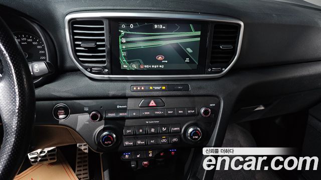 Kia Sportage The Bold Diesel 2.0 2WD Prestige 2021 — фото 13