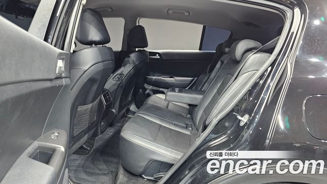 Kia Sportage The Bold Diesel 2.0 2WD Prestige 2021 — фото 28